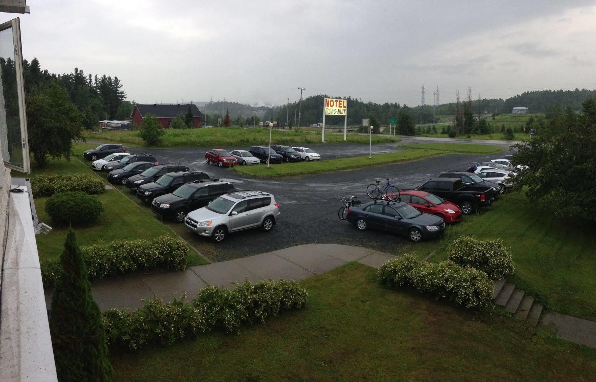 Motel Econonuit Sherbrooke Exteriör bild